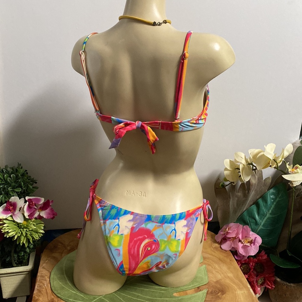 Cute String Bikini - Picture 3 of 4